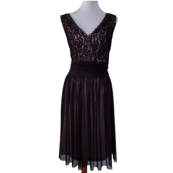 London Times Black Lace‎ and Tulle with nude underlay V Neck both sides - Picture 1 of 16